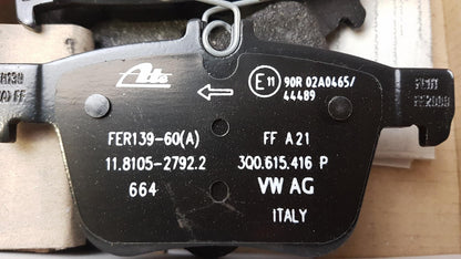 Original AUDI Q3 TT VW Arteon SKODA Superb Bremsbeläge hinten 3Q0698451F