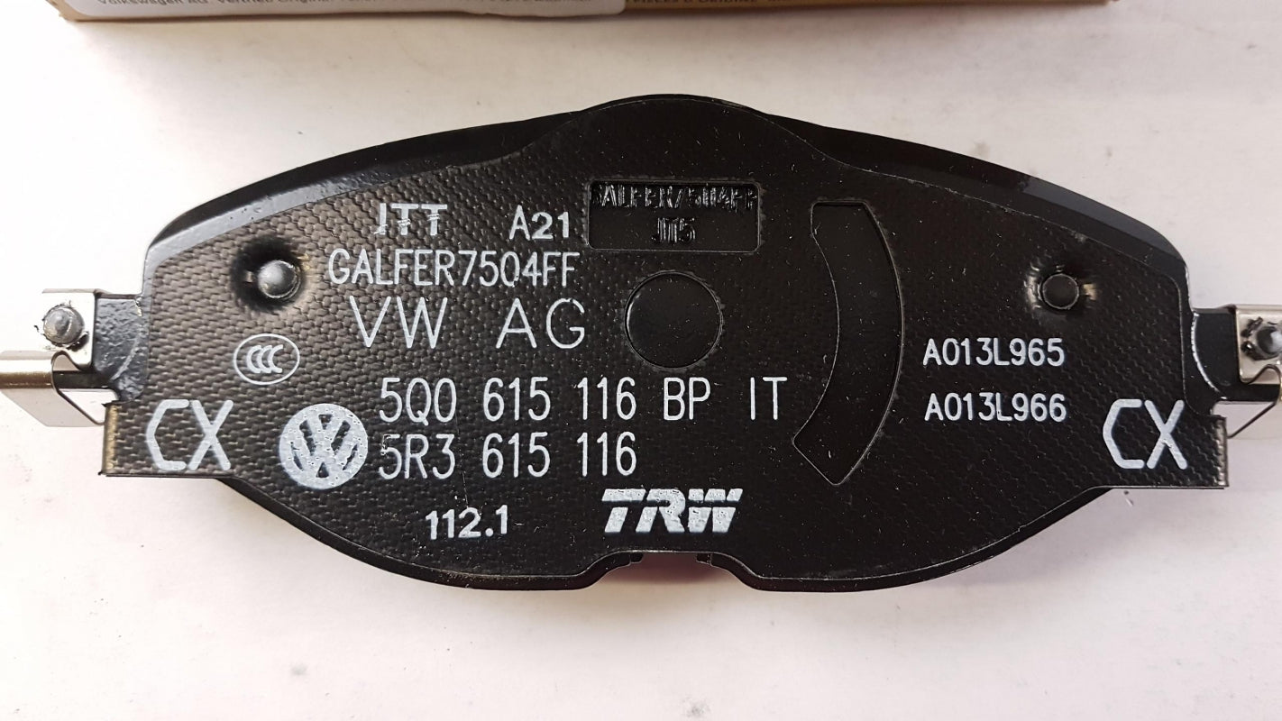Original AUDI A3 Q2 VW Golf 6 Passat Touran Bremsbeläge Vorne 5Q0698151AH