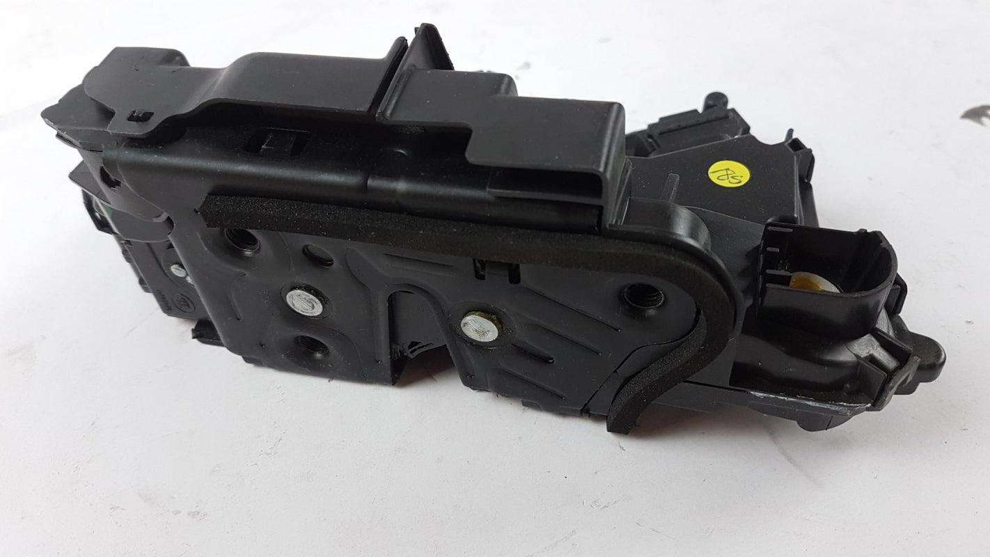 Original OE Volkswagen door lock 5NB837015 