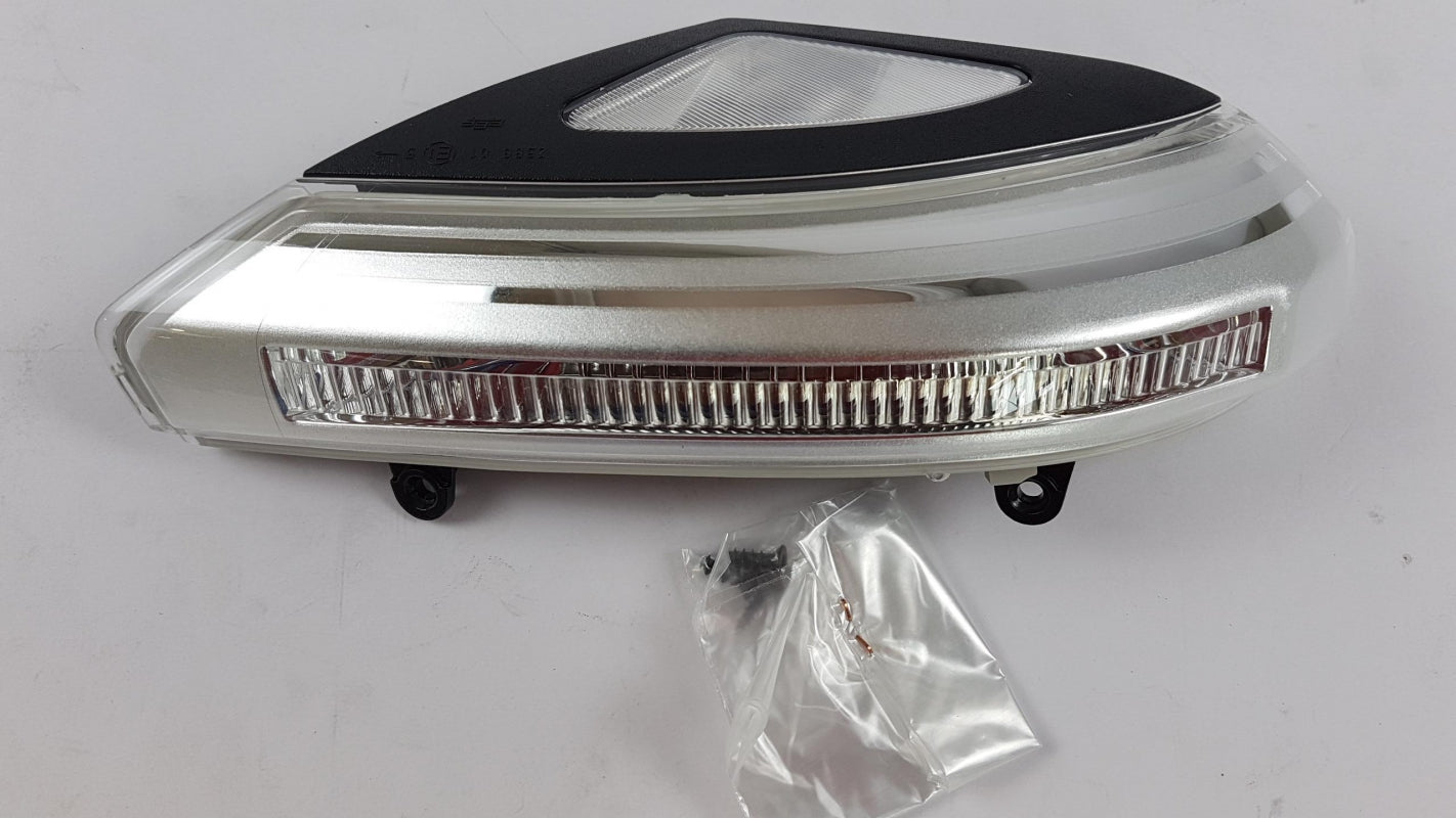 Original NISSAN Navara (D40M) Spiegel Blinker Rechts 261644X00A