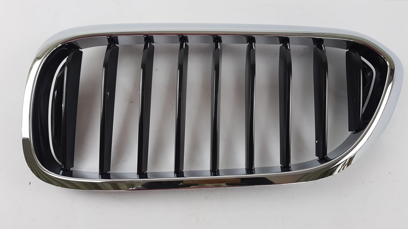 Original OE BMW Kühlergittereinsatz 51137390863