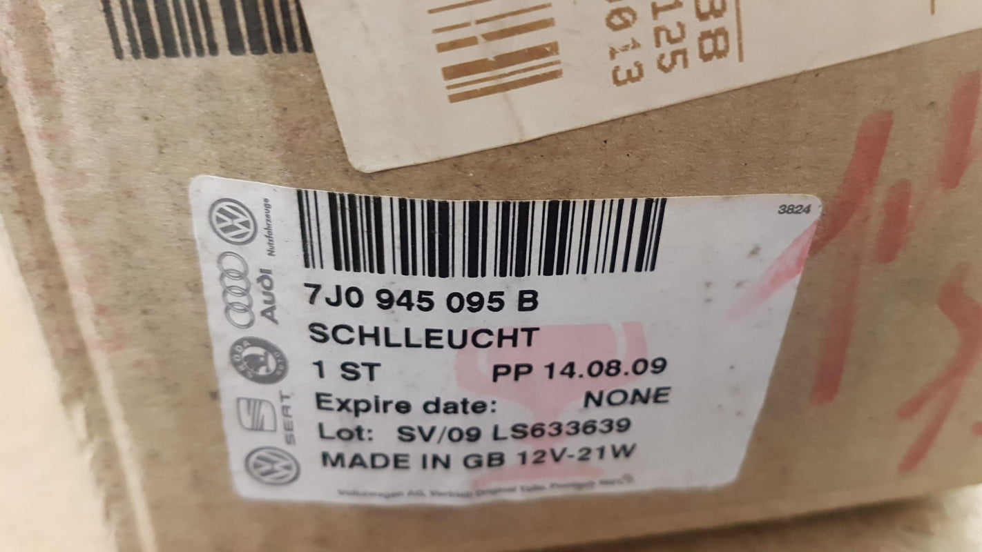 Original OE Volkswagen Heckleuchte 7J0945095B