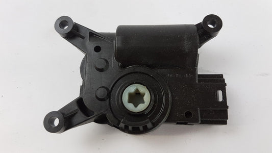 Original OE Volkswagen Stellmotor 3C0907511