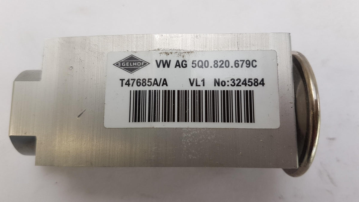 Original OE Volkswagen Ventil 5Q0820679C
