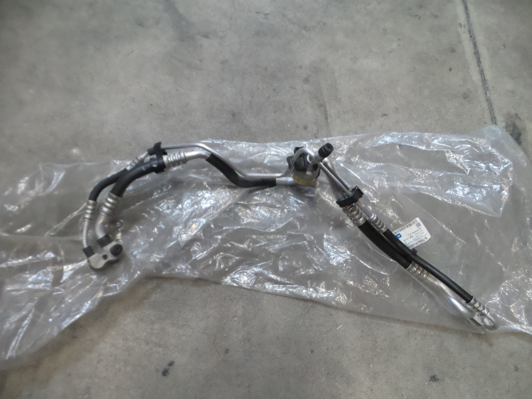 Original OPEL Corsa-C evaporator refrigerant line air conditioning pressure line 24444039 