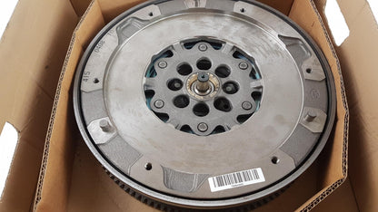Original LUK für BMW 1er E81 E82 E88 E87 Schwungrad Manuelles Getriebe 415040810