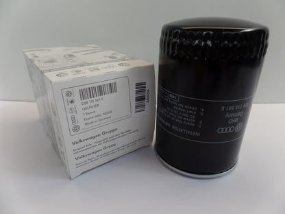 Original AUDI A4 A6 VW Passat Motor Ölfilter 028115561E