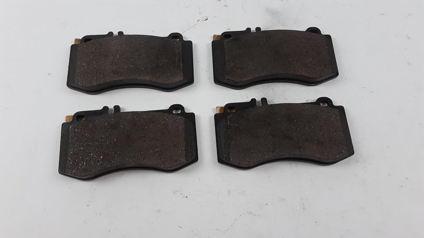 Original MERCEDES-BENZ s212 w212 v212 c218 x218 Bremsbeläge A007420632090