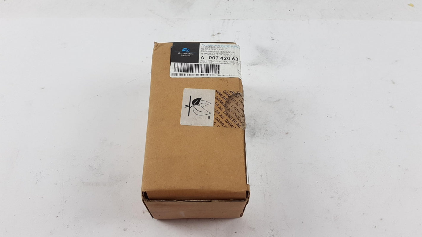 Original MERCEDES-BENZ s212 w212 v212 c218 x218 Bremsbeläge A007420632090