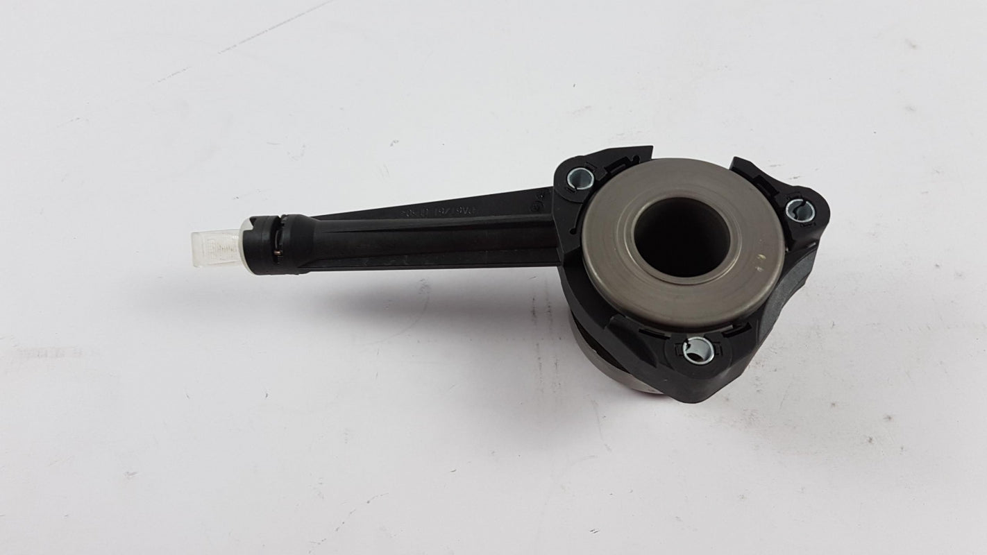 Original OE NISSAN Drucklager 3057000Q0L