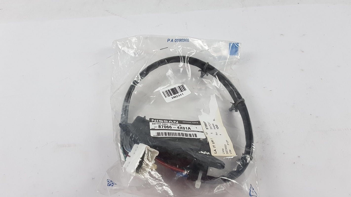 Original NISSAN Navara Sitzverstellung Steuerung Vorne Links 870664X01A