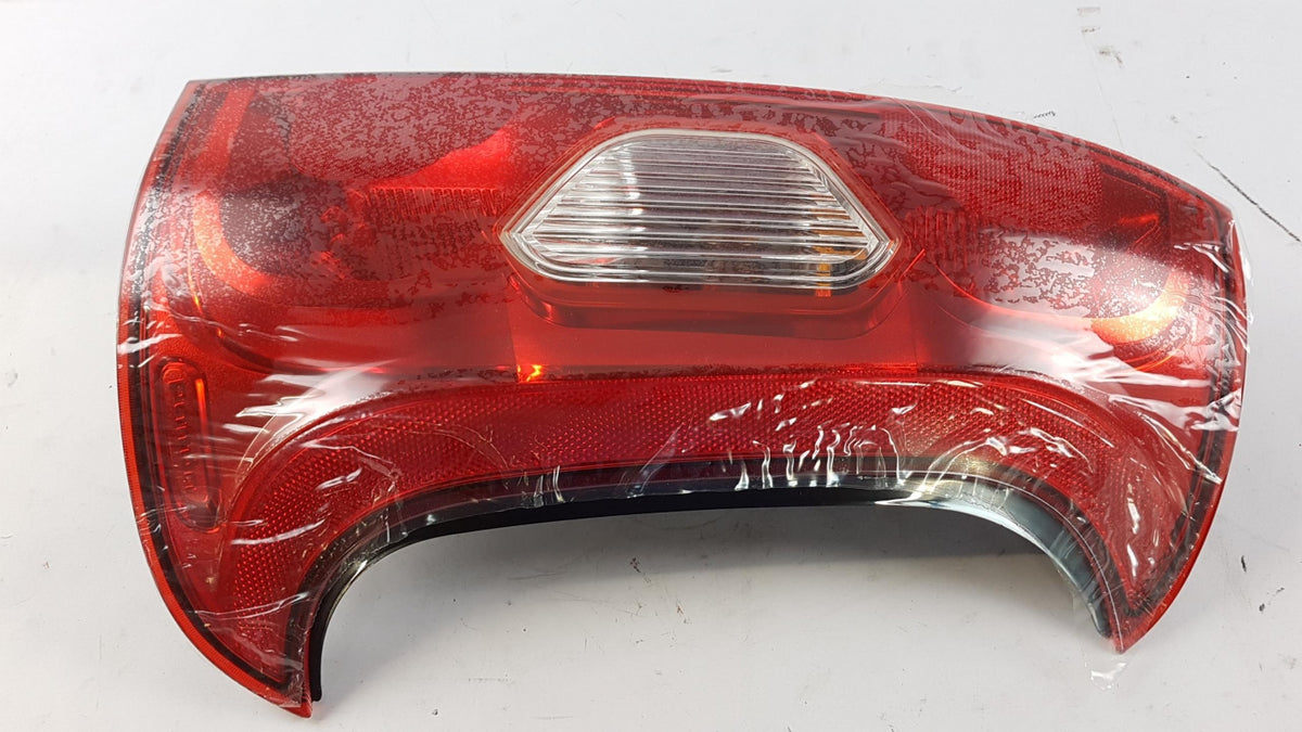 Original OE FIAT Heckleuchte 51843642