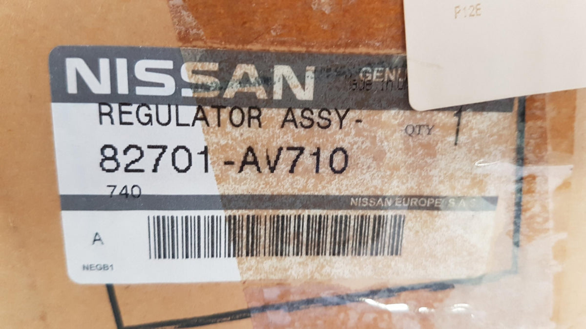 Original OE NISSAN Fensterheber 82701AV710