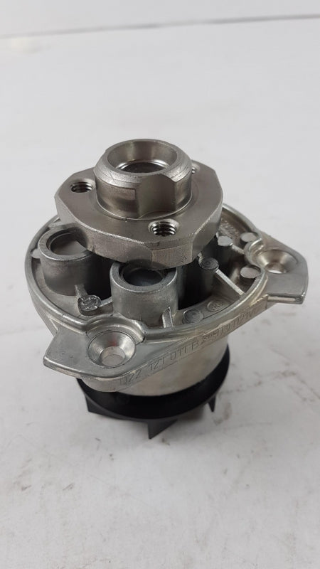 Original OE Volkswagen Wasserpumpe 022121011B