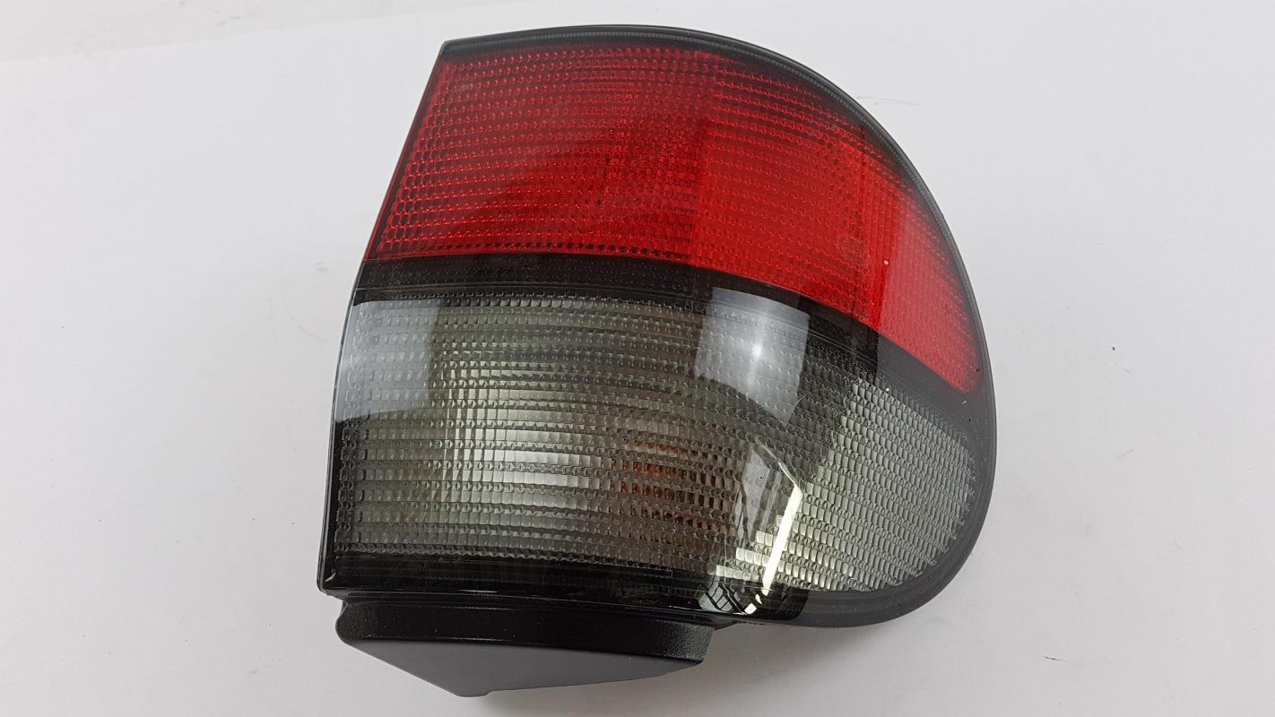 Original OE Volkswagen Heckleuchte 7M0945095H