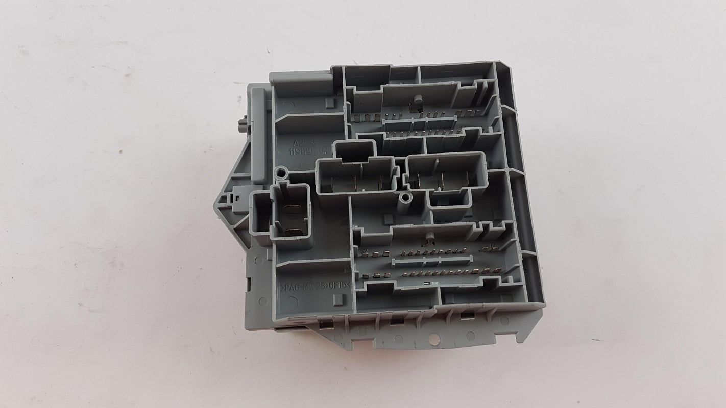Original OE Peugeot Sicherungskasten 6500R3