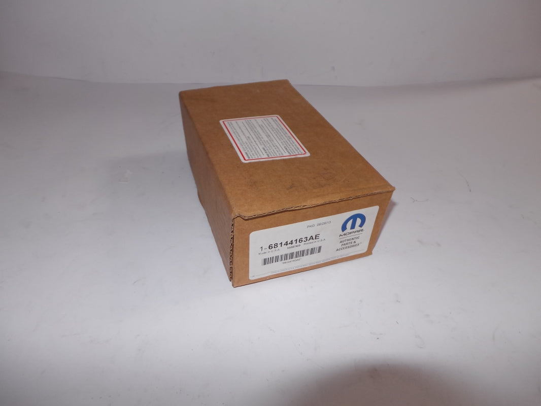 Original FIAT Freemont LANCIA Voyager '12- Bremsbeläge vorne K68144163AE