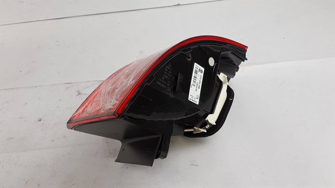 Original VW Touran II (5T)  Heckleuchte Rechts 5TA945096A