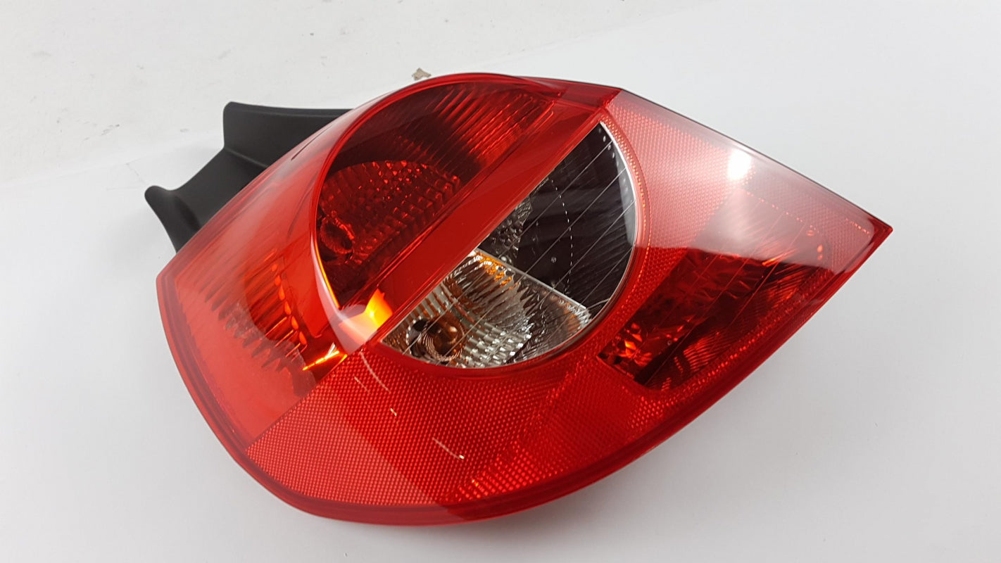 Original OE RENAULT Heckleuchte 8200459962