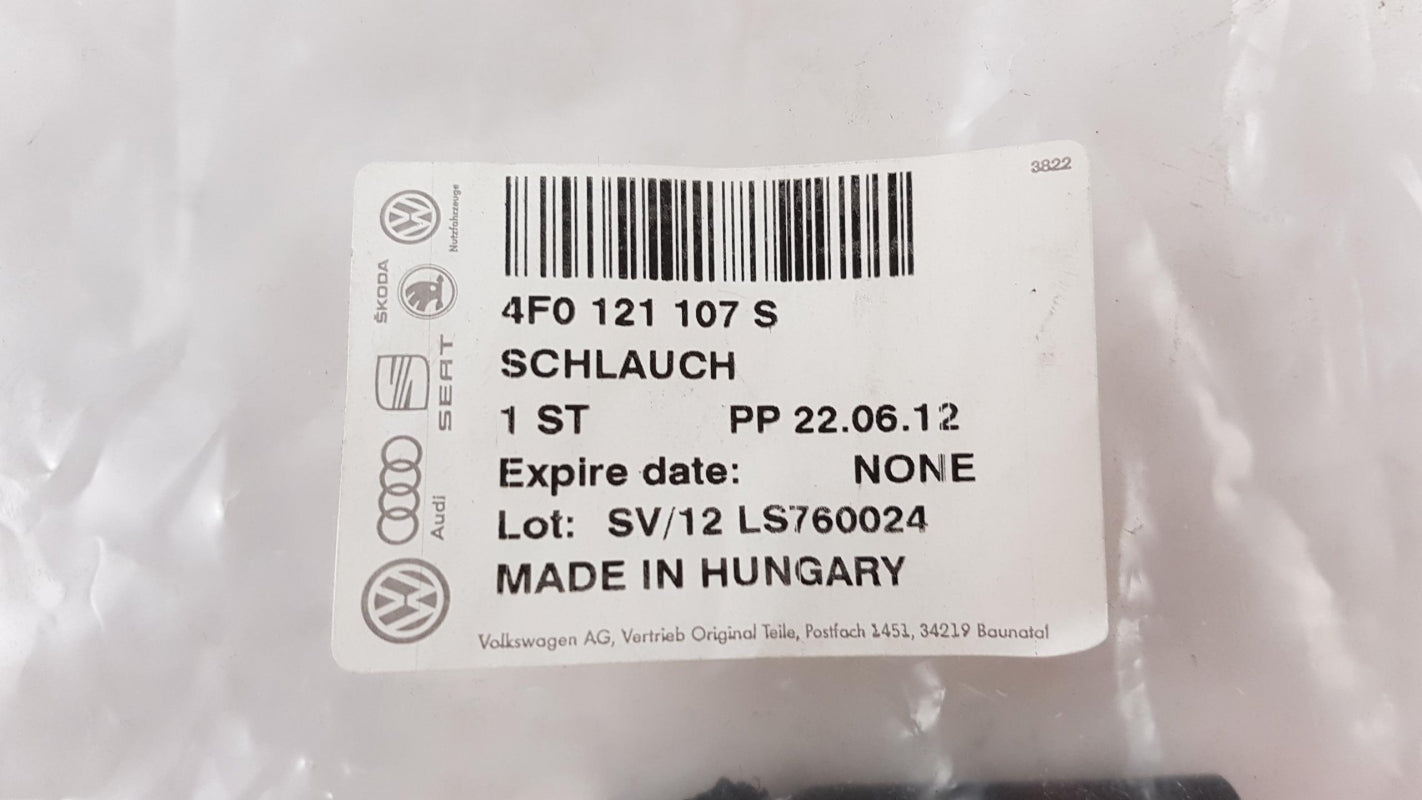 Original OE Volkswagen Kühlerschlauch 4F0121107S