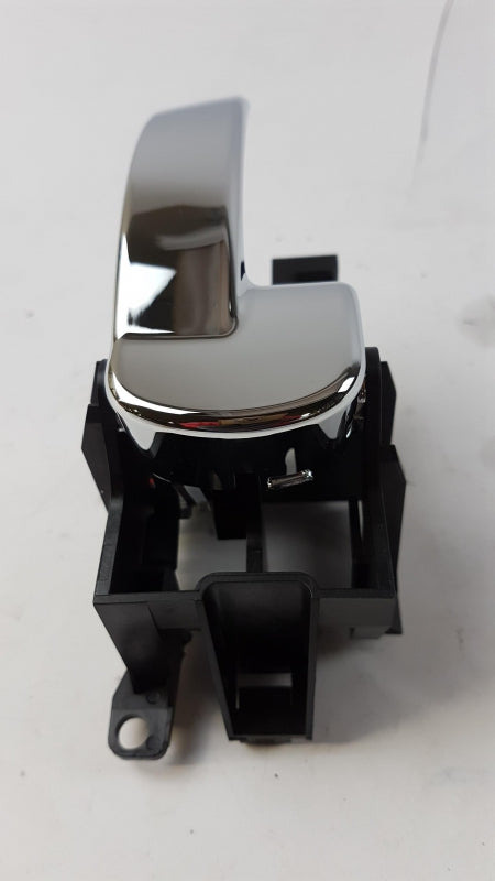 Original NISSAN Navara D40 Pathfinder R51 Innen Türgriff vorne rechts 806704X02B