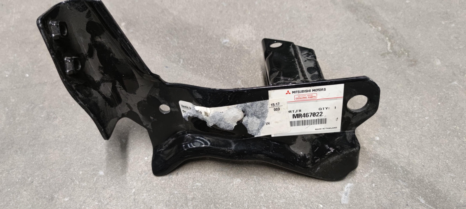 Original OE MITSUBISHI Stoßstangen Träger MR467022