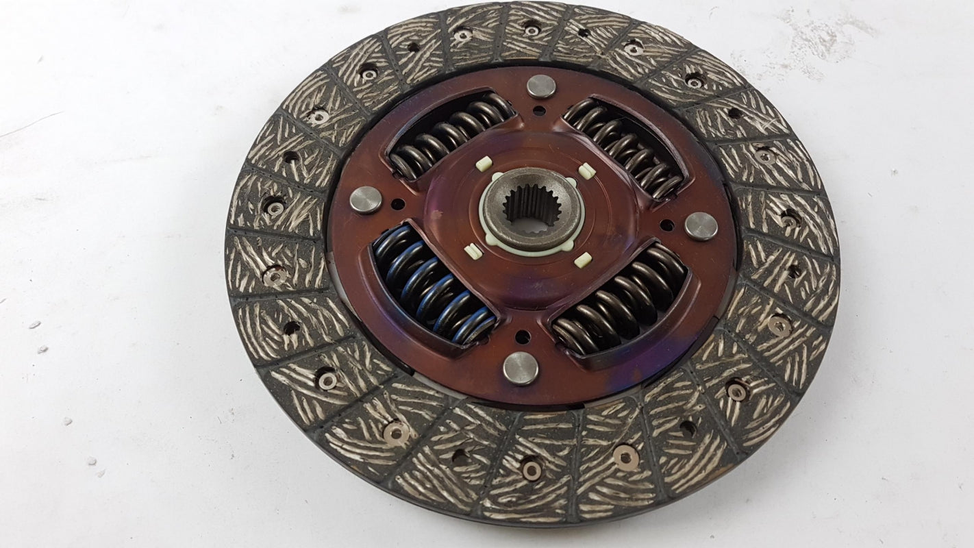 Original OE MITSUBISHI Kupplungsscheibe MN132331