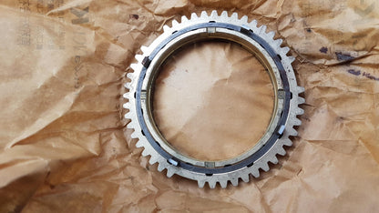 Original OE MITSUBISHI Schaltgetriebe Synchronring MD770149