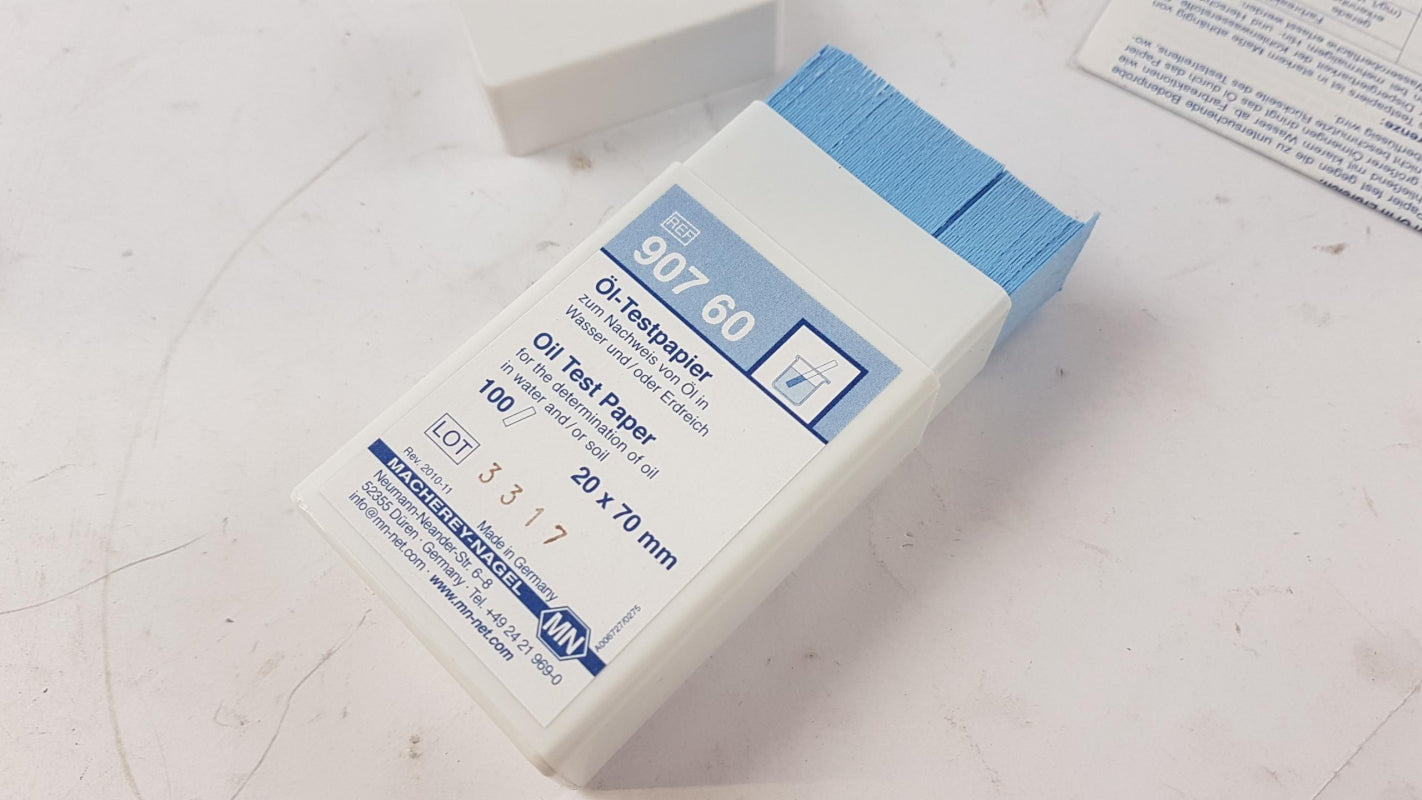 Original OE MERCEDES-BENZ Werkzeugkasten A0005850202