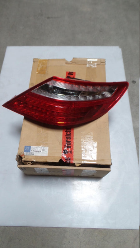 Original MERCEDES-BENZ SLK-klasse R172 Rückleuchte rechts A1729062100