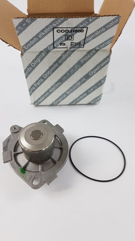 Original FIAT Punto Stilo Bravo II 1.9 D Multijet water pump 71776001 