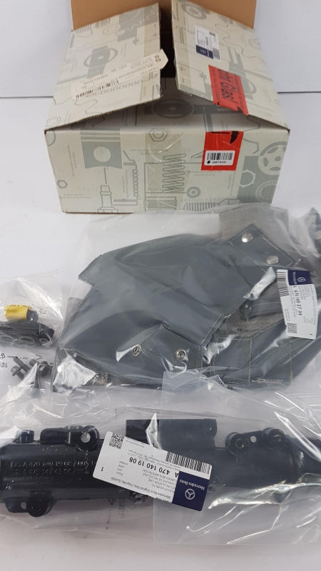 Original OE MERCEDES-BENZ Montagesatz QAP6065205