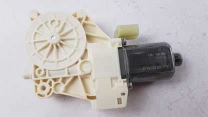 Original MERCEDES-BENZ W906 Sprinter Fensterhebermotor vorne links A0068205442