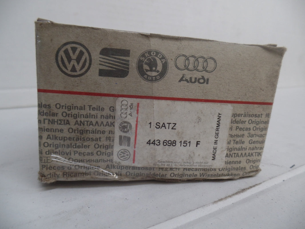Original OE Volkswagen Bremsbeläge 443698151F