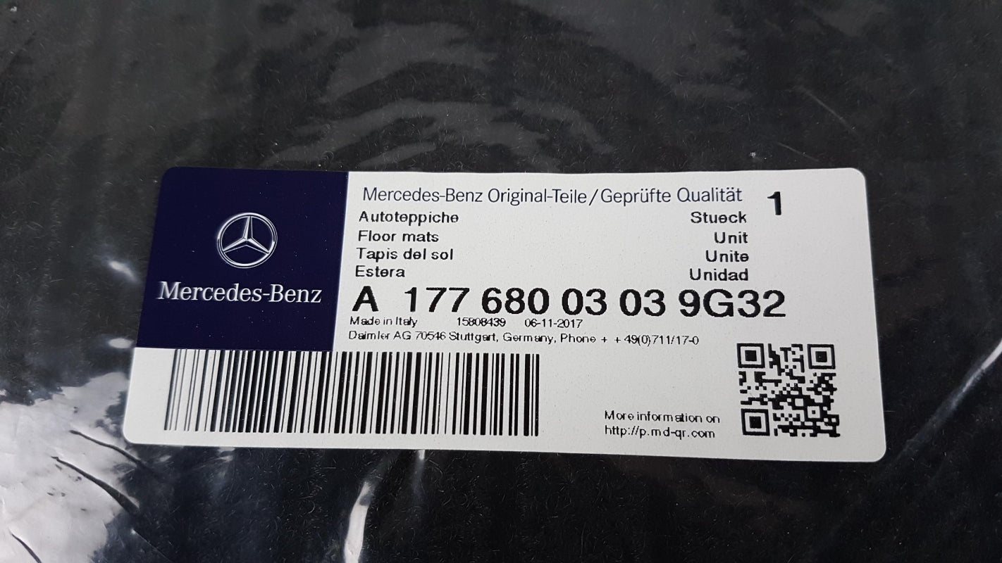 Original MERCEDES-BENZ A W177 Fußmattensatz 2 St. Vorne Schwarz A17768003039G32