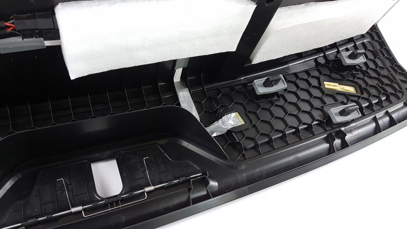 Original RANGE ROVER Velar (L560) 2017 > beleuchtetes Ladekantenschutz VLPYS0456