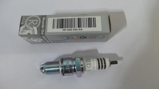 Original AUDI A6 VW Caddy Polo Golf SKODA Octavia Zündkerze LongLife 101000036AA