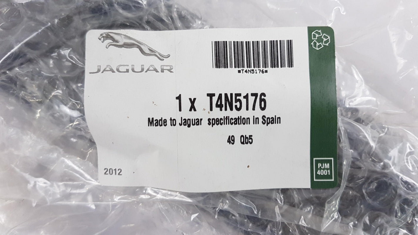 Original JAGUAR XE (X760) Seitliche Luftauslässe glänzend Schwarz Rechts T4N5176