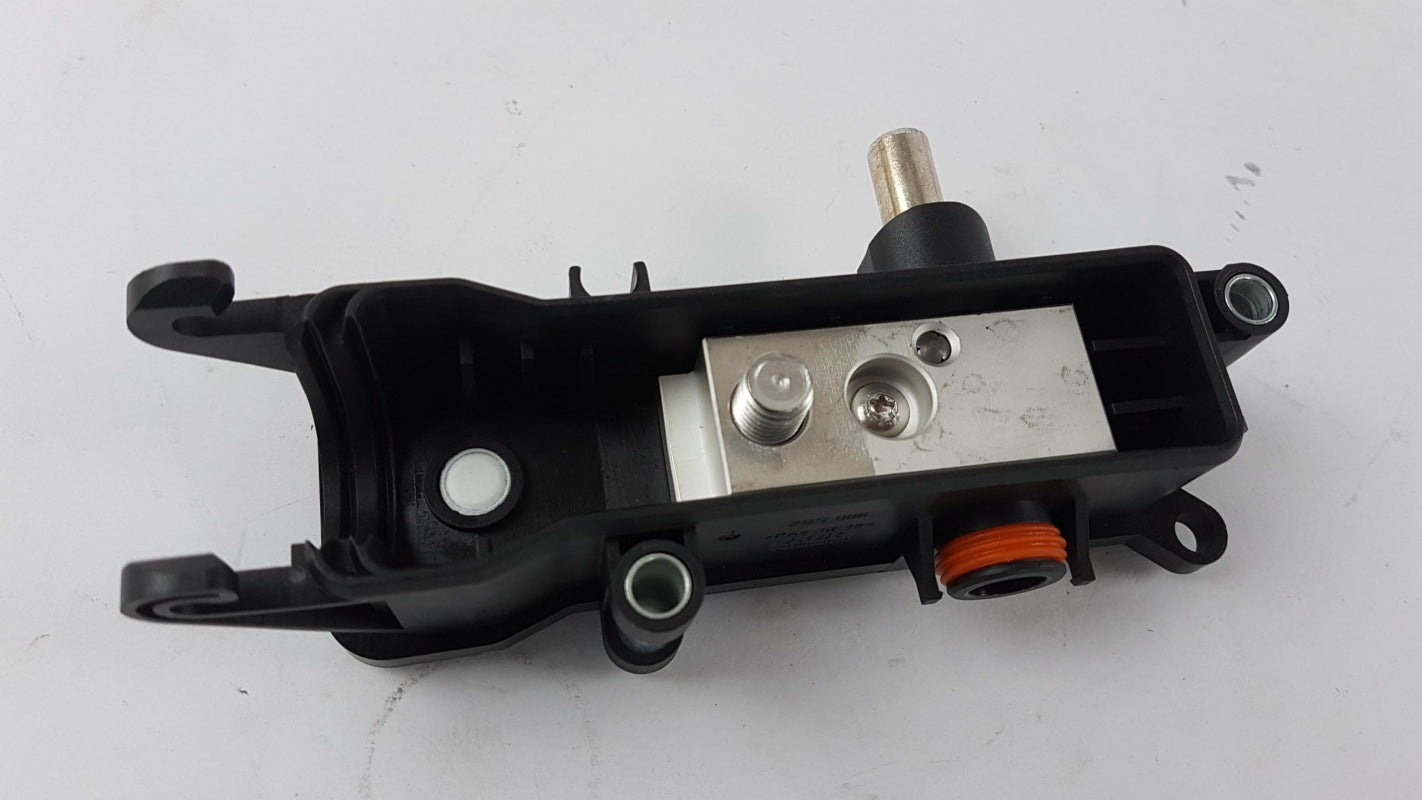 Original OE MERCEDES-BENZ Adapter A9305461440