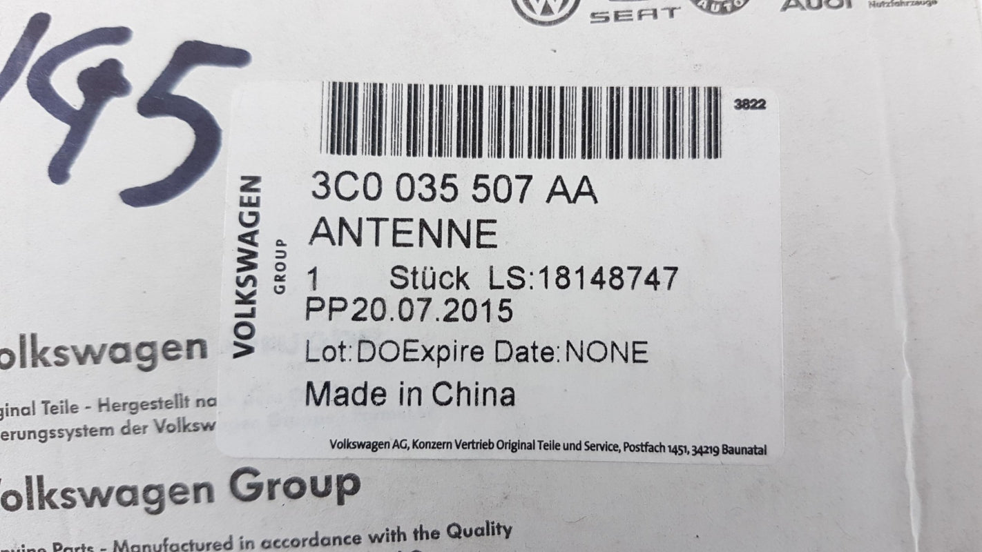 Original VW Beetle CC Golf VI Passat B7 Tiguan I Touareg II Antenne 3C0035507AA