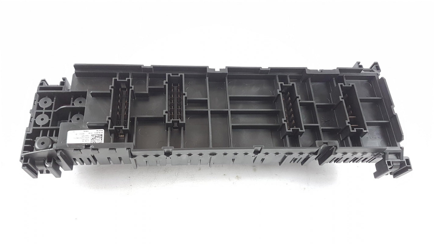 Original MERCEDES-BENZ W117 W156 W176 W246 Sicherungskasten Vorne A2469066600