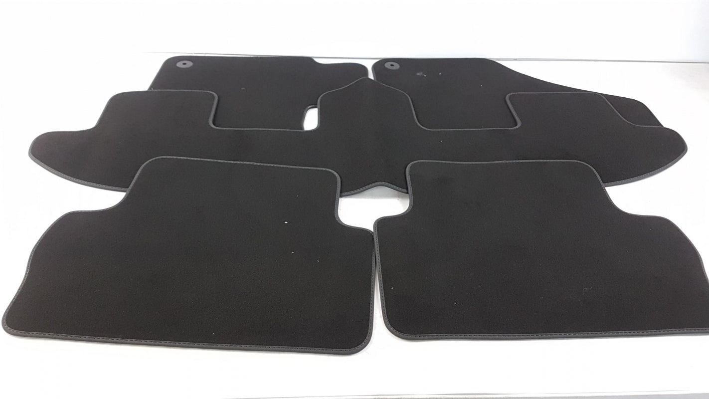 Original OE Volkswagen floor mat set 7N5061675AA041 