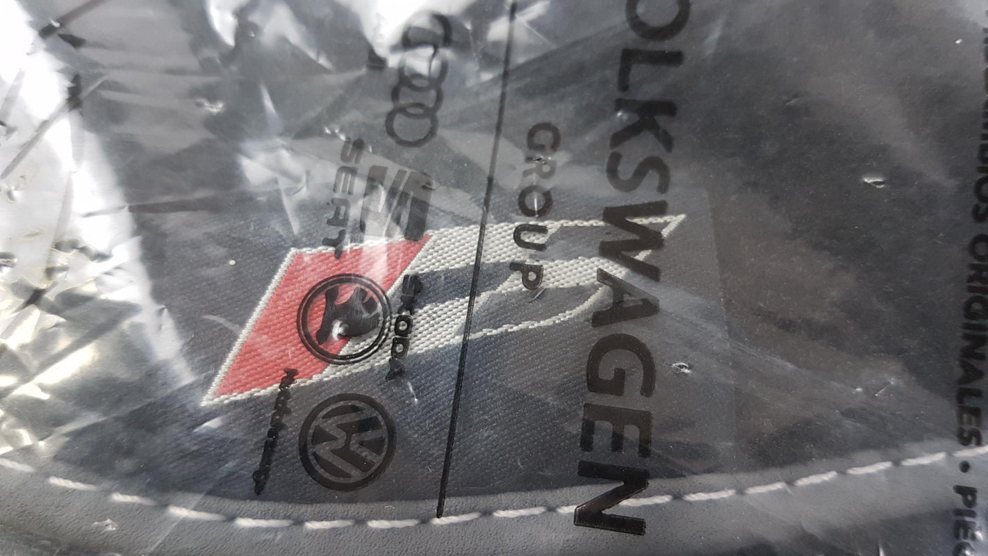 Original OE Volkswagen Fußmattensatz 5F0863011FLOE