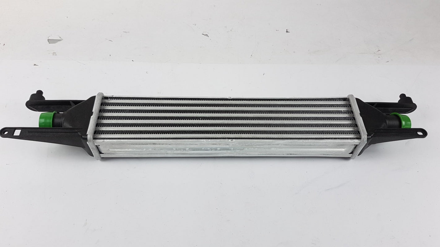 Original OE FIAT Ladeluftkühler 51837369