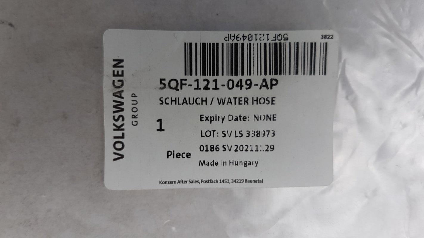 Original OE Volkswagen Kühlmittelrohr 5QF121049AP