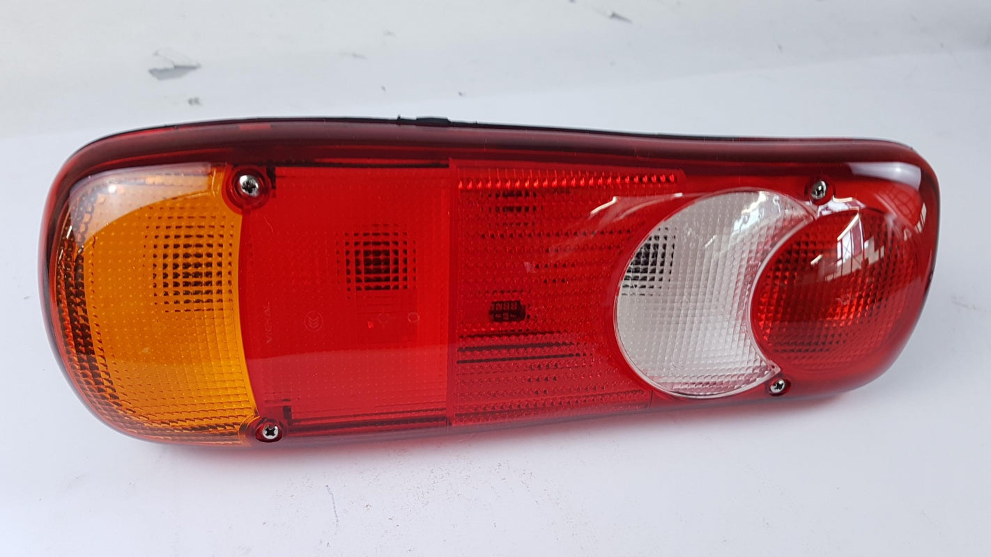 Original OE Peugeot Heckleuchte 9815126980