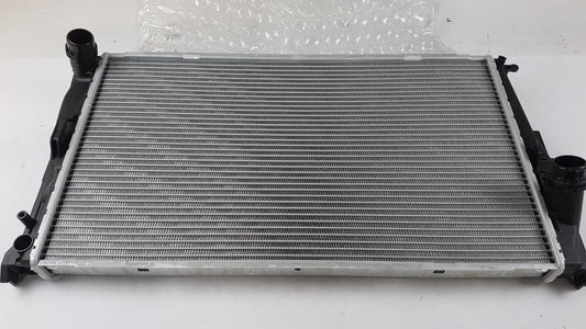 Original BMW 1' E81 E82 E87 E88 3' E90 E91 E92 X1 E84 Wasserkühler 17117788903