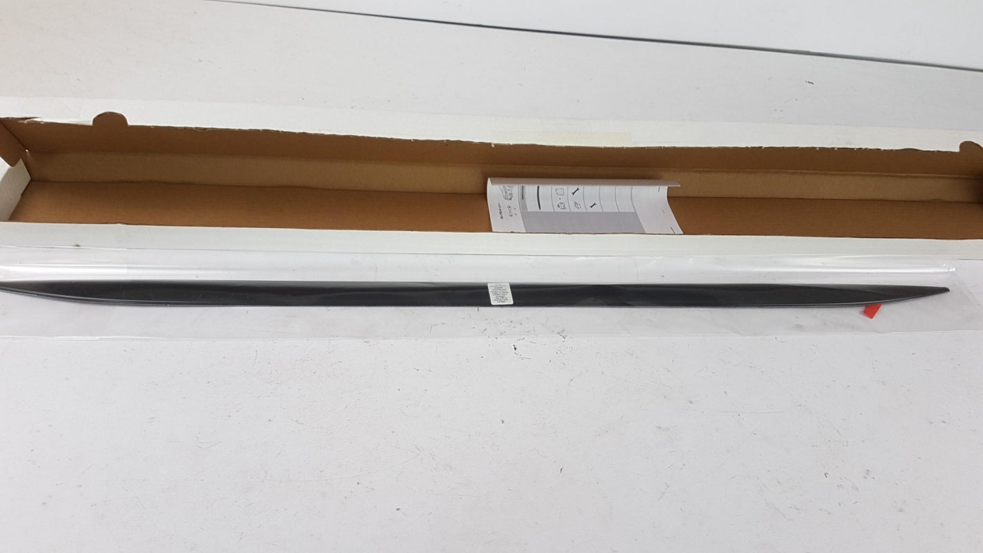 Original OE HYUNDAI/KIA tailgate trim strip H8491ADE00BL 
