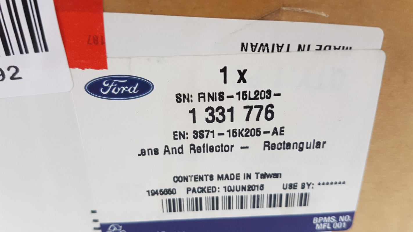 Original FORD Mondeo III Turnier 2000-2007 Nebelscheinwerfer Rechts 1331776