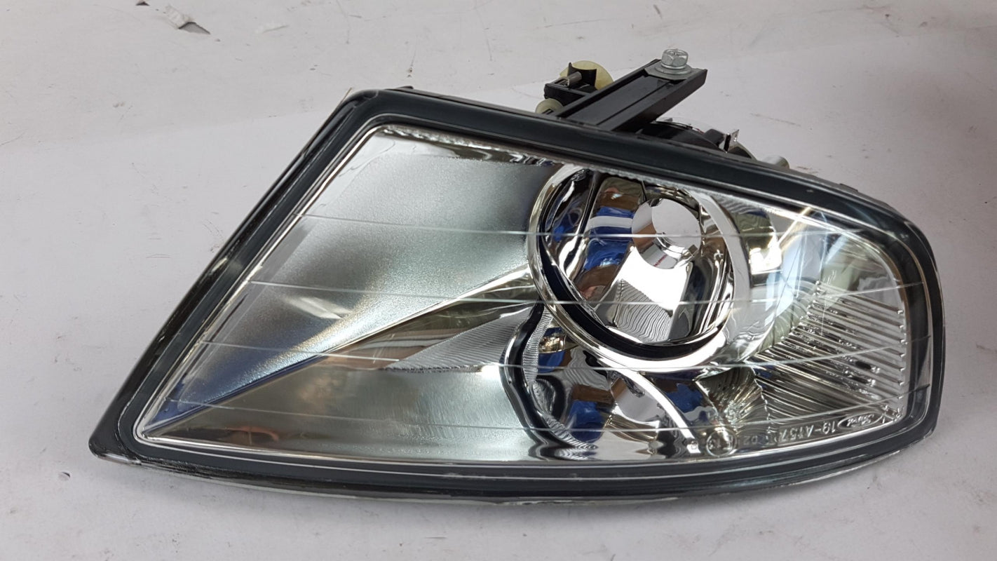 Original FORD Mondeo III Turnier 2000-2007 Nebelscheinwerfer Rechts 1331776